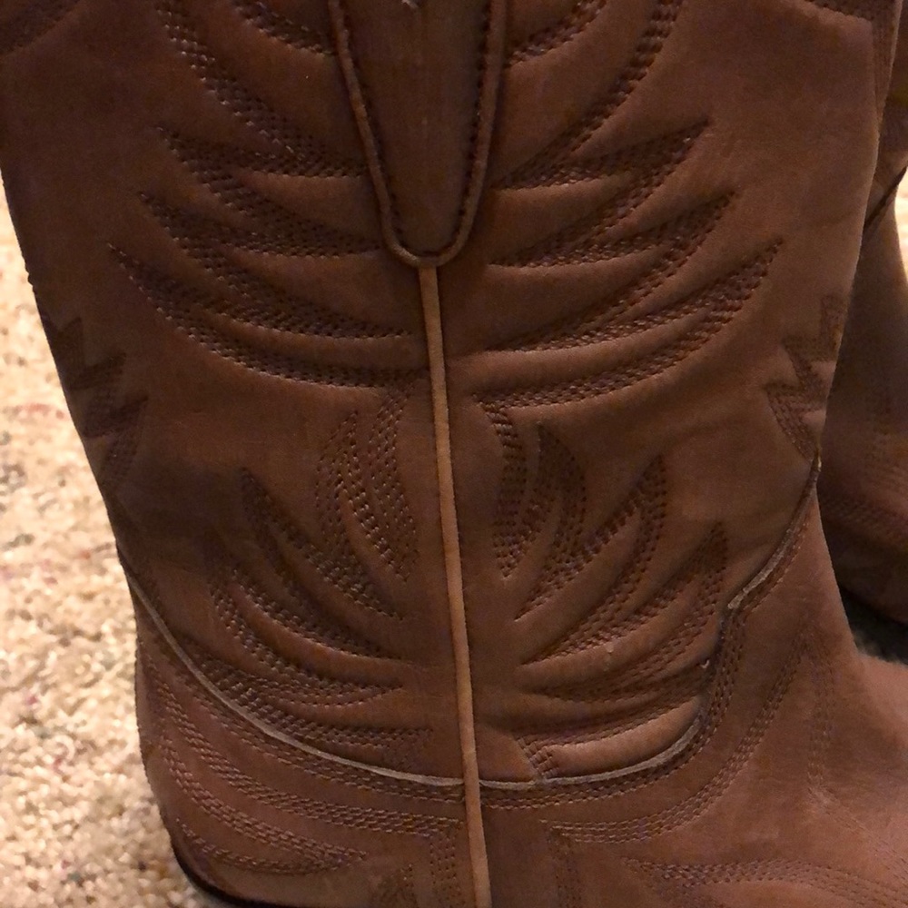 Guess Boot. - Picture 3 of 6
